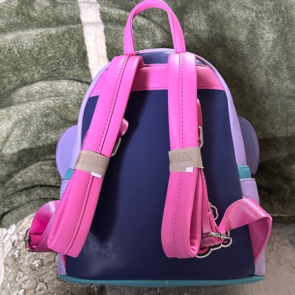 Cute Loungefly - Darla from Finding Nemo, NWTs - Picture 2 of 6